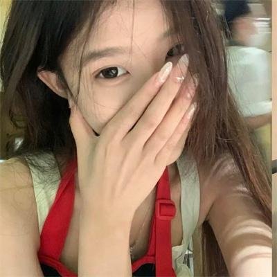 穿风信子蓝的少女